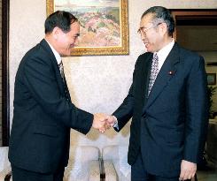 S. Korean defense chief meets Obuchi